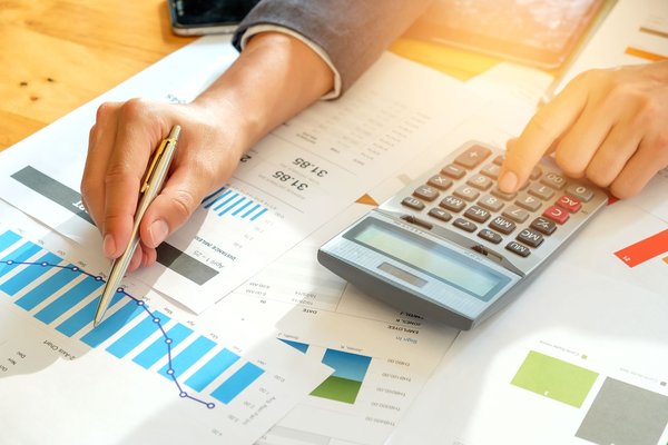 How to Calculate Home Insurance Premiums for a Cliffside Property in Dover?